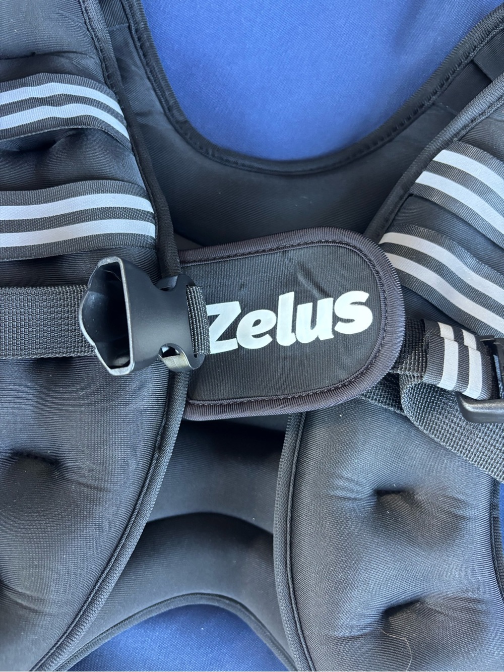 Zelus Black Weighted Vest - Adjustable Fitness Vest 12pounds - Picture 8 of 12